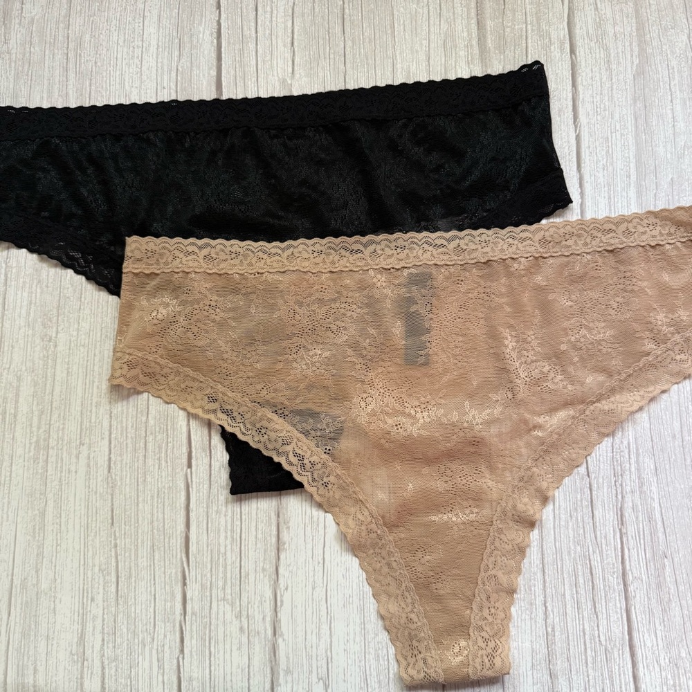 Natori
Women's Escape Thong Underwear 771266